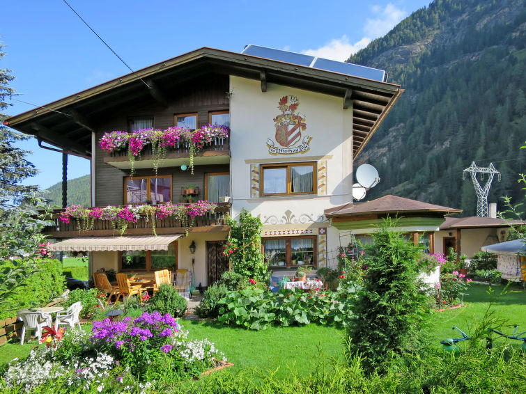 Mathoy Apartment in Langenfeld