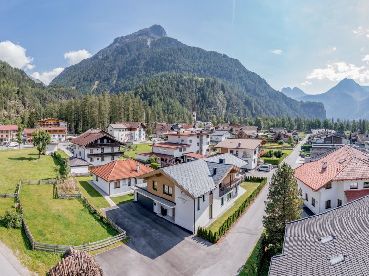 Photo of Alpenchalet Tirol