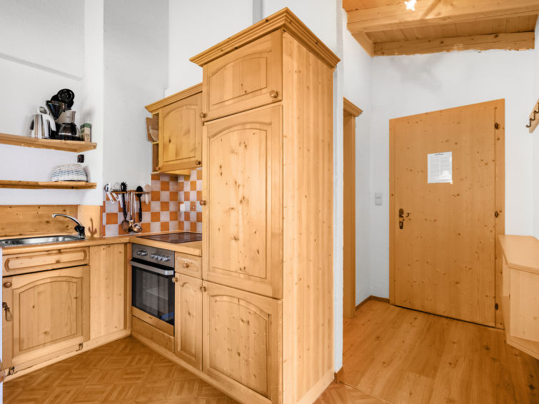 "Nadine (SOE407)", appartement 3-kamers 45 m2, op de bovenste verdieping. Gezellig en met veel hout ingericht: 2 kamers, elke kamer heeft 1 2-pers bed. Woonkeuken (oven, afwasmachine, 4 keramische gla..