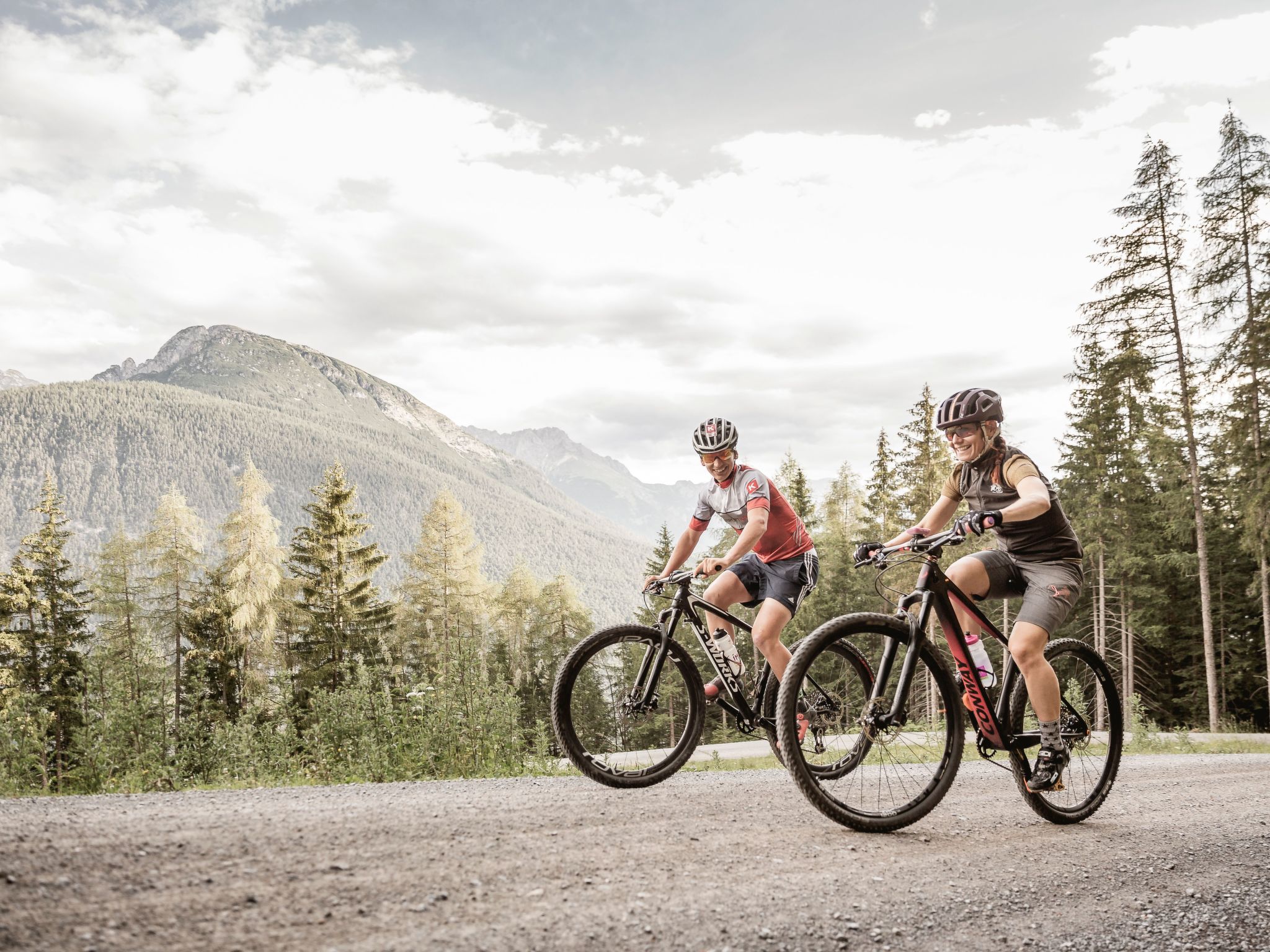 Appartement in Schönwies mit Garten und Terrasse-Buiten