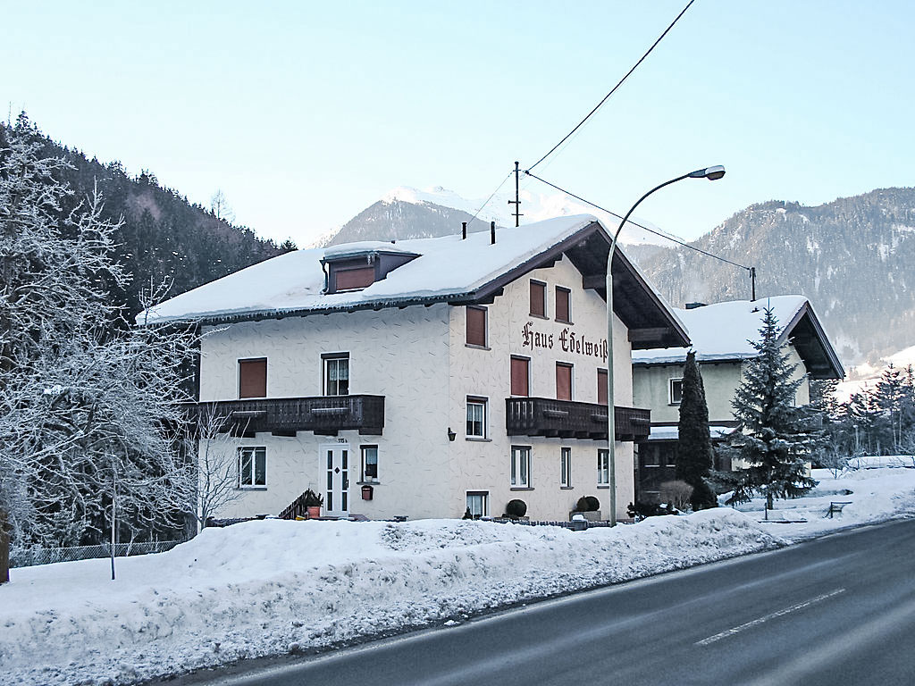 Holiday Apartment Edelweiss Tyrol West