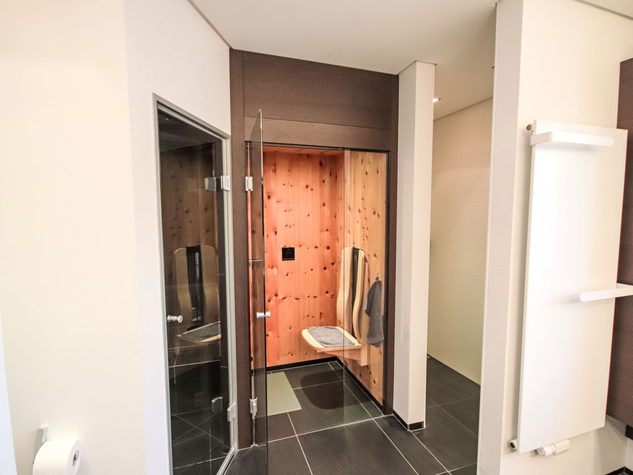 Villa Renate: Modern vrijstaand chalet bij Landeck met zwembad en bergzicht - foto 27