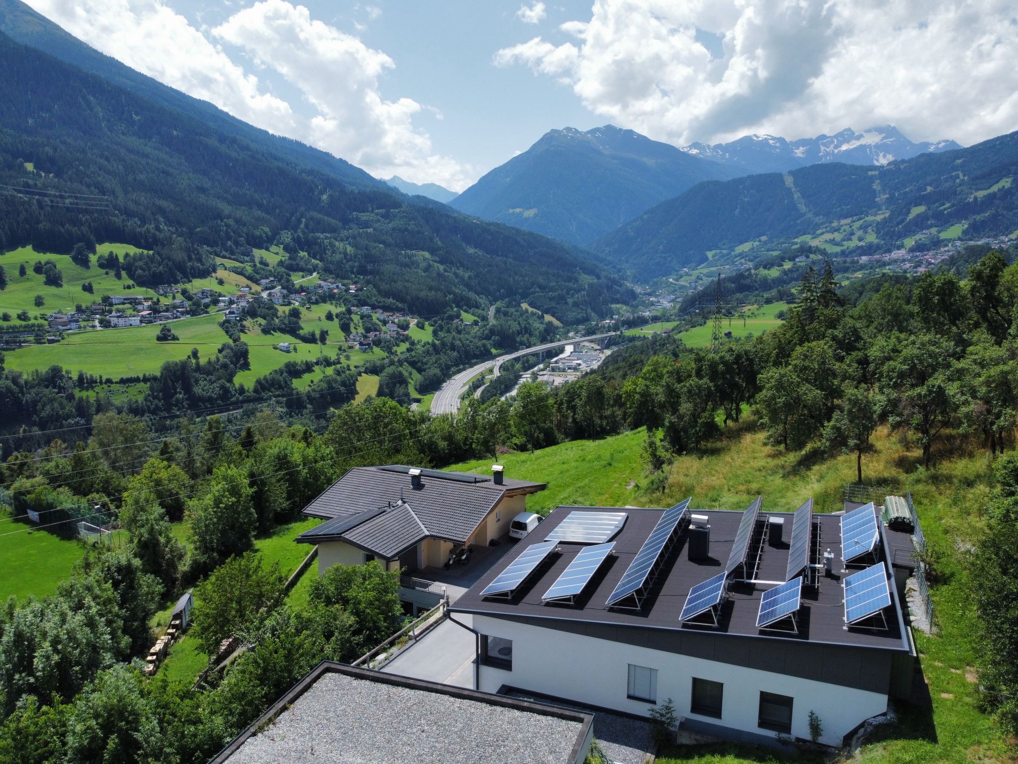 Villa Renate: Modern vrijstaand chalet bij Landeck met zwembad en bergzicht - foto 35