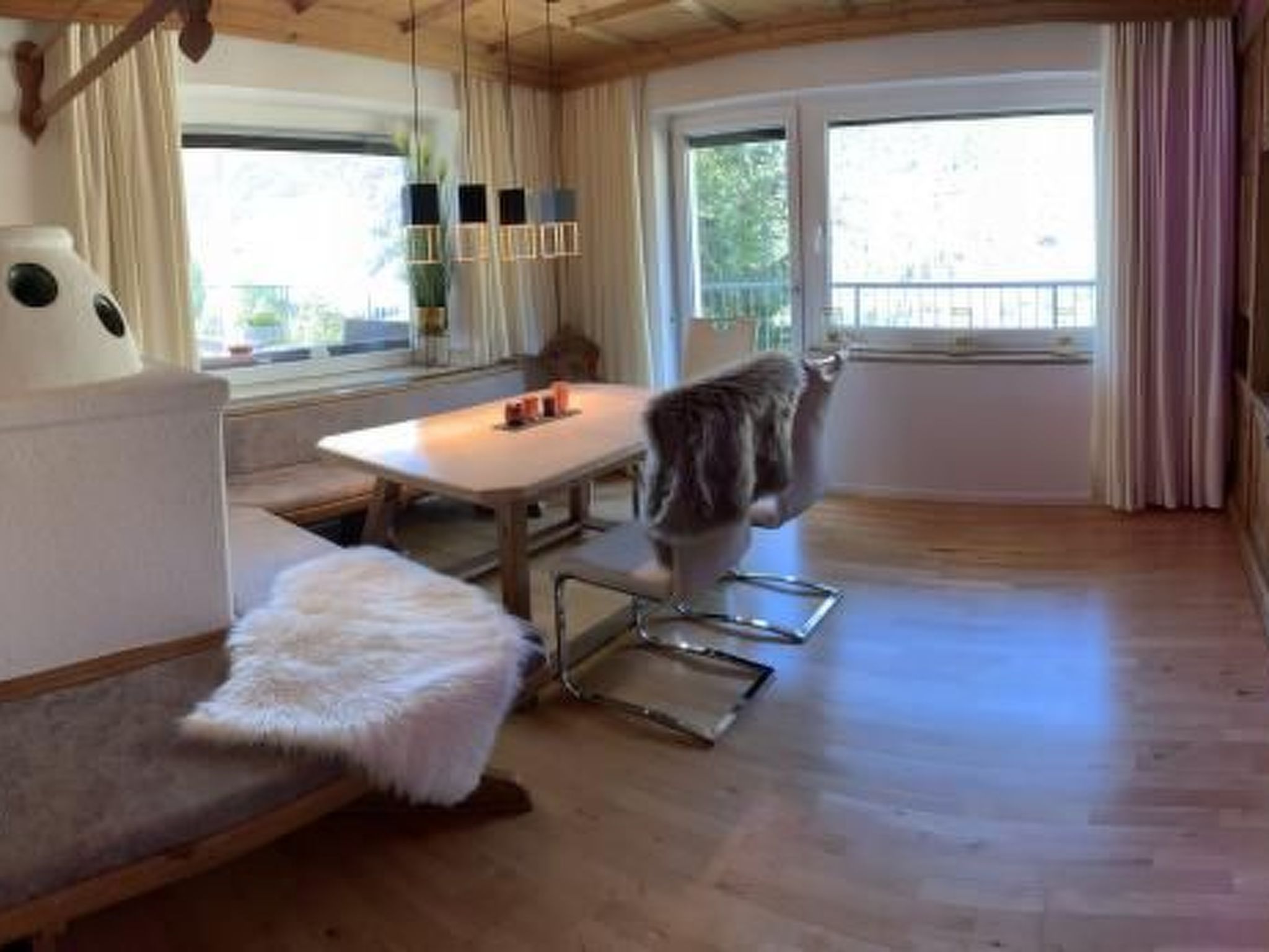 Komfortables Ferienhaus in Landeck mit Pool-Binnen