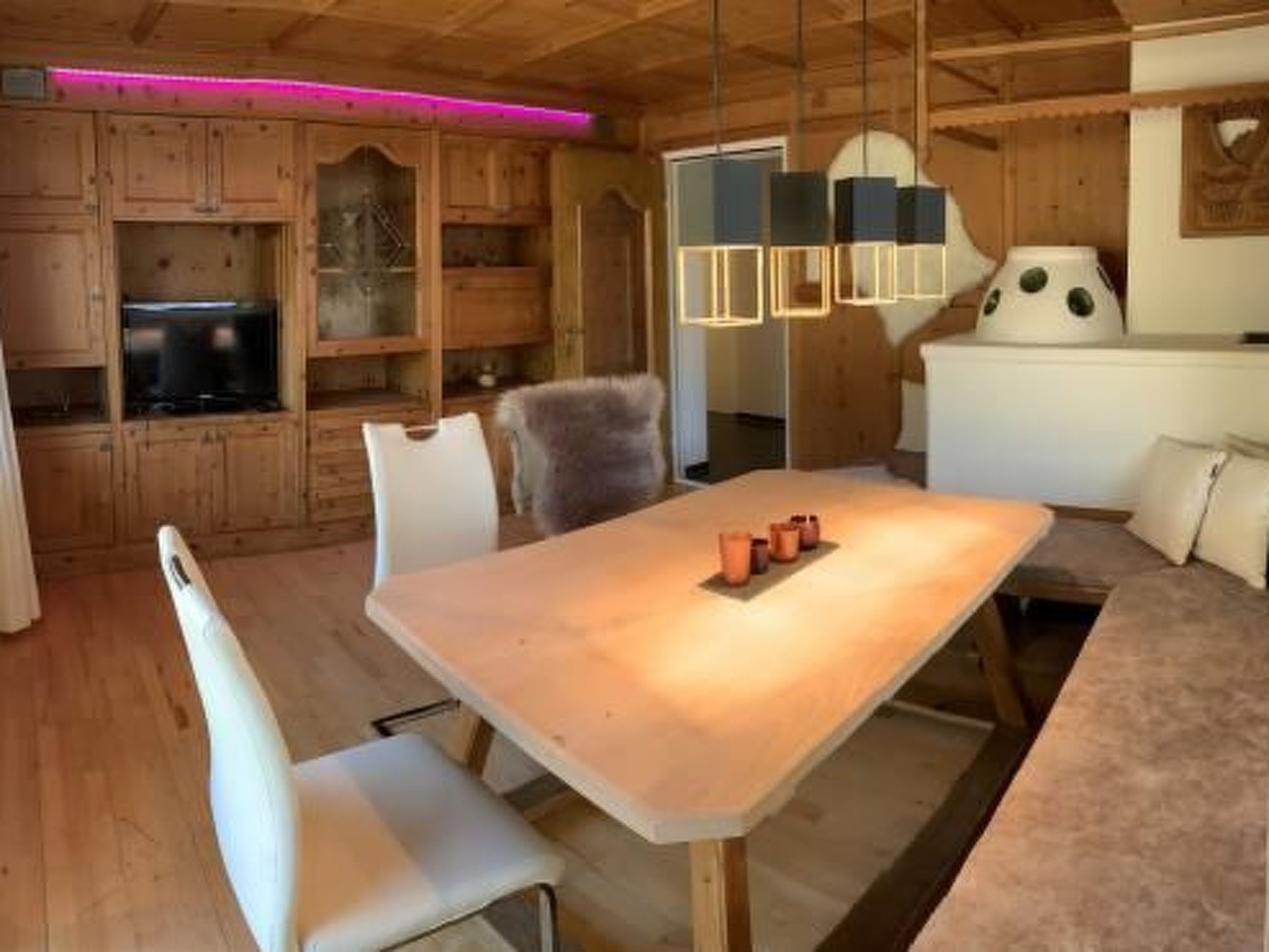 Komfortables Ferienhaus in Landeck mit Pool-Binnen