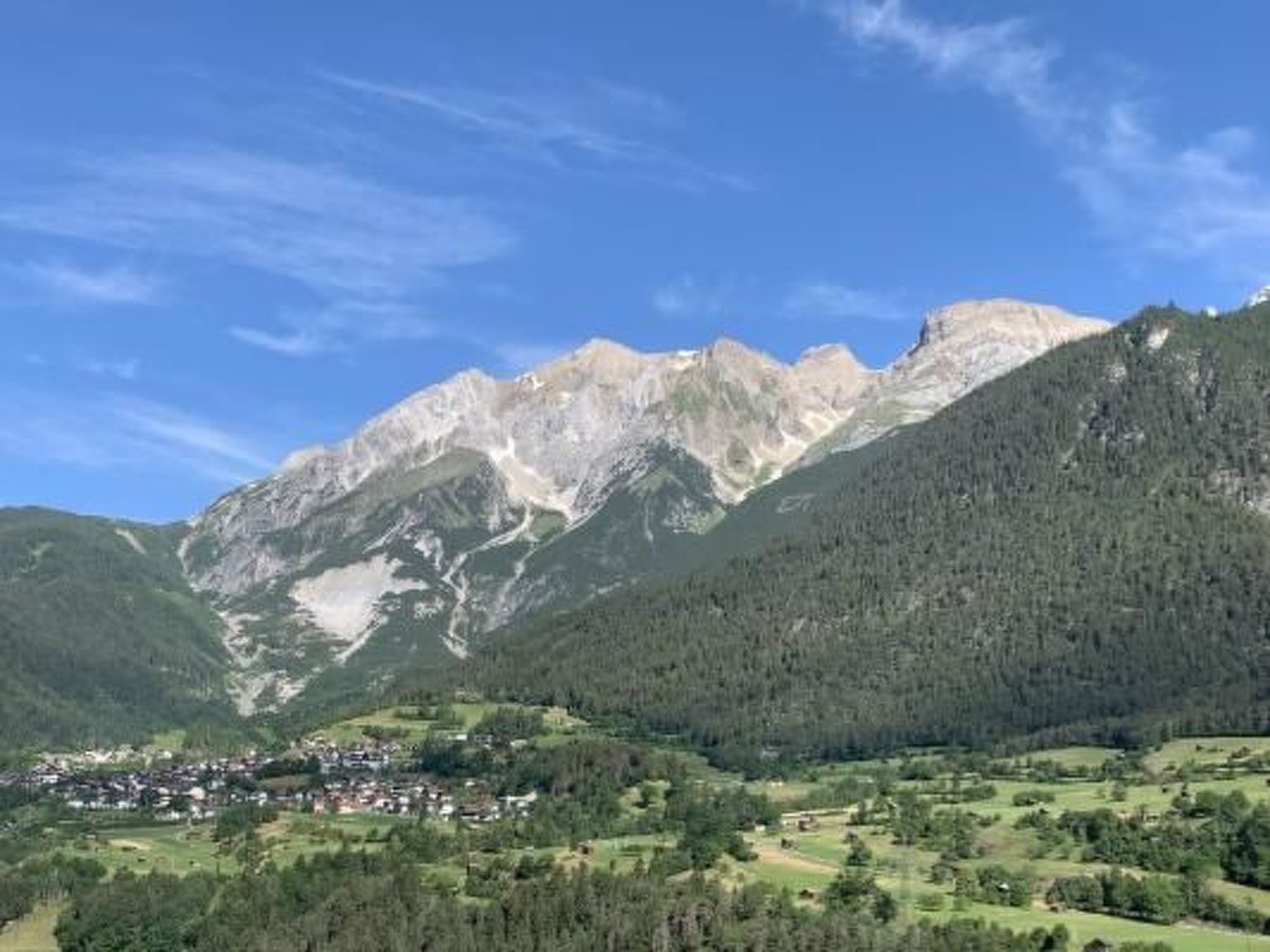 Komfortables Ferienhaus in Landeck mit Pool-Binnen