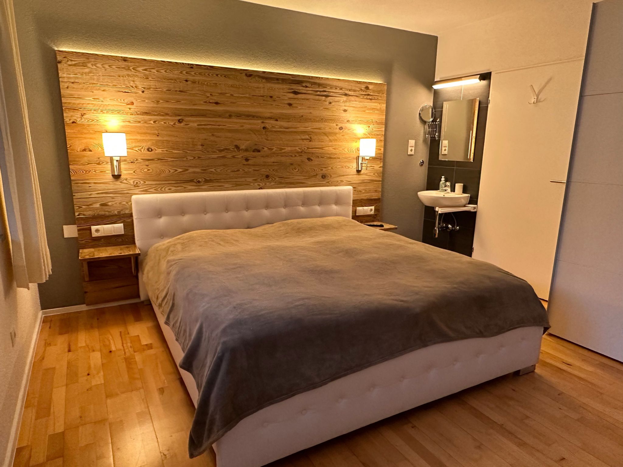 Komfortables Ferienhaus in Landeck mit Pool-Binnen