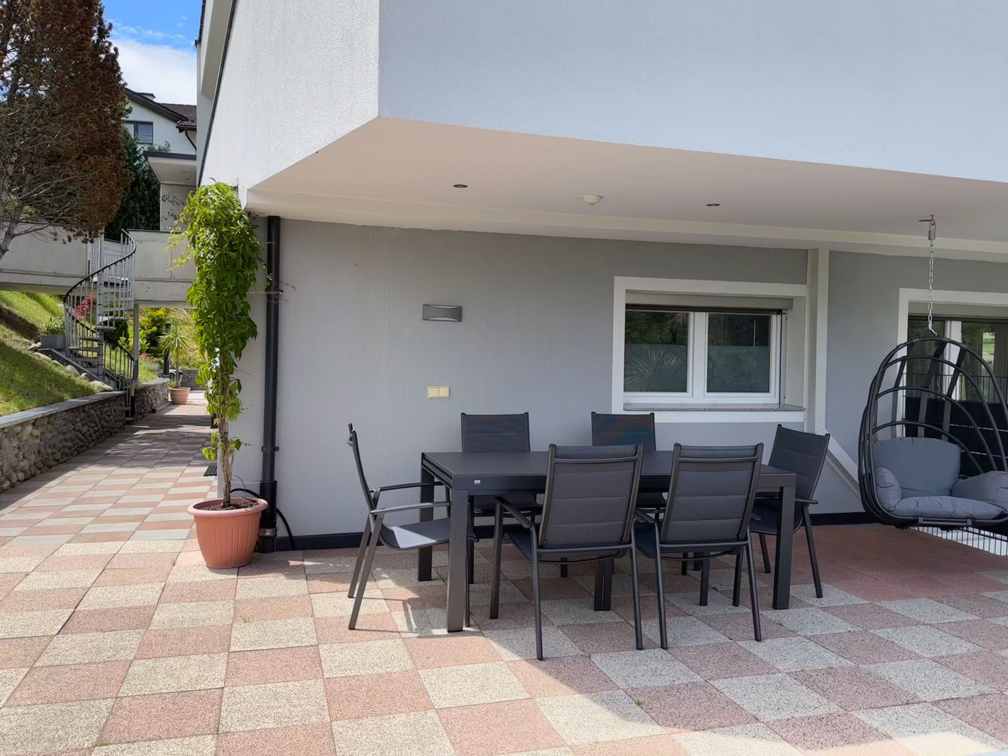 Komfortables Ferienhaus in Landeck mit Pool-Binnen