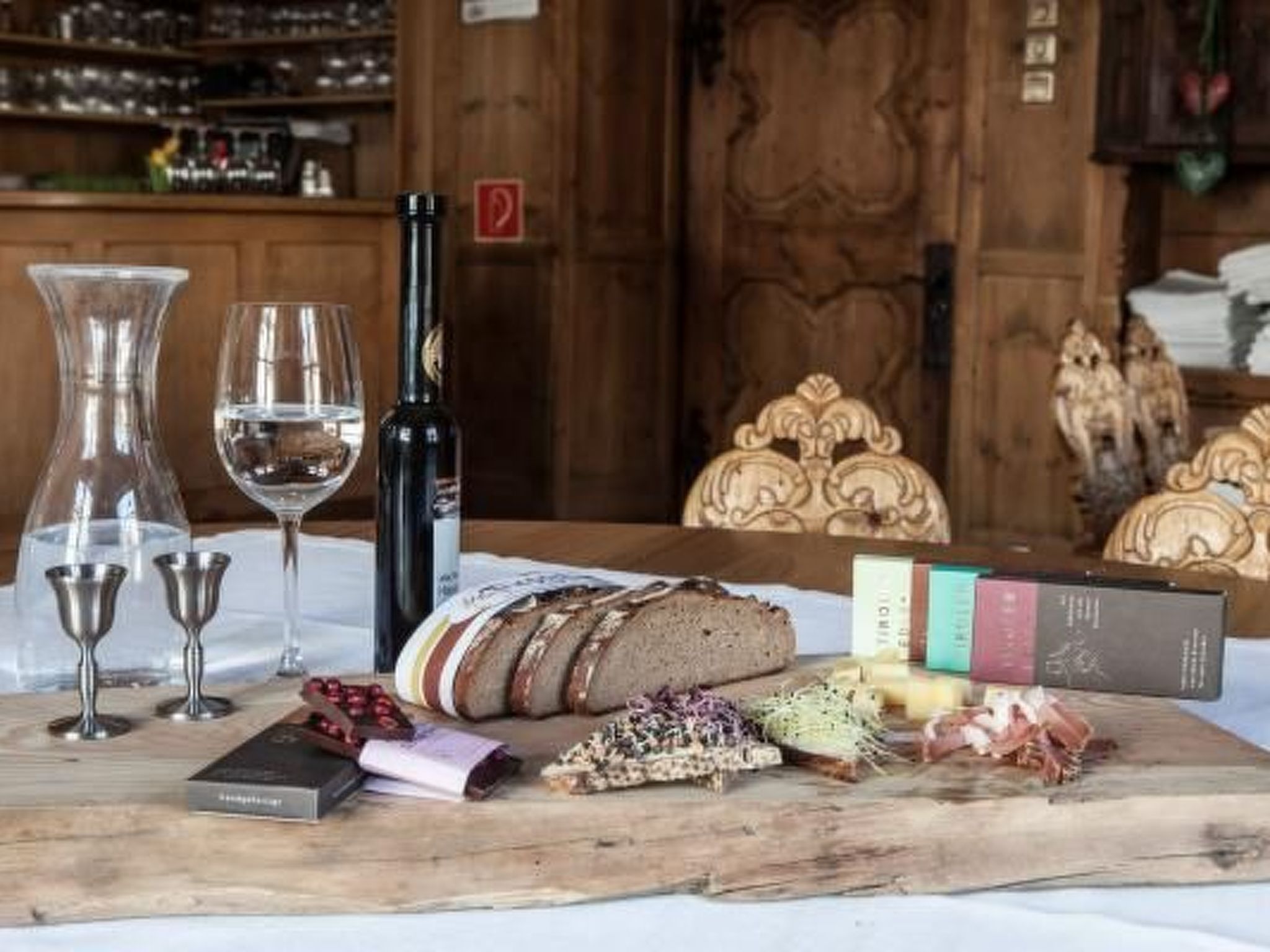 Komfortables Ferienhaus in Landeck mit Pool-Binnen