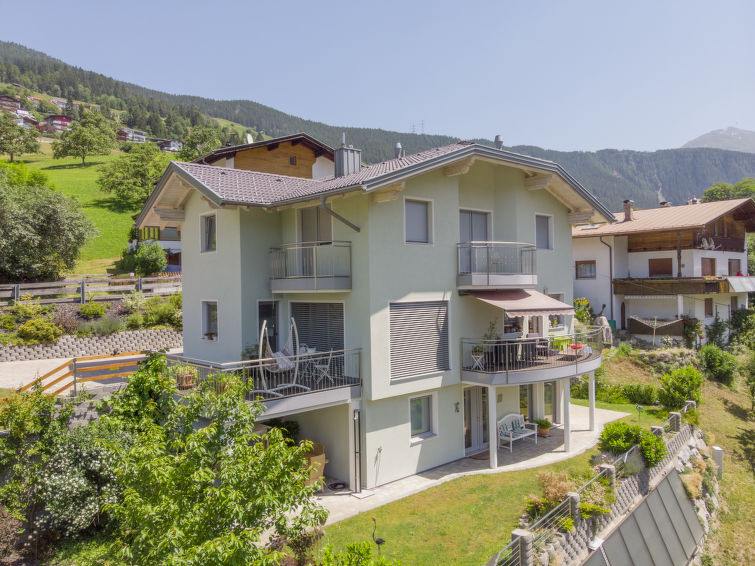 Bergzicht en rust in appartement Muehlbach in Fliess in Fliess/Landeck/Tirol West