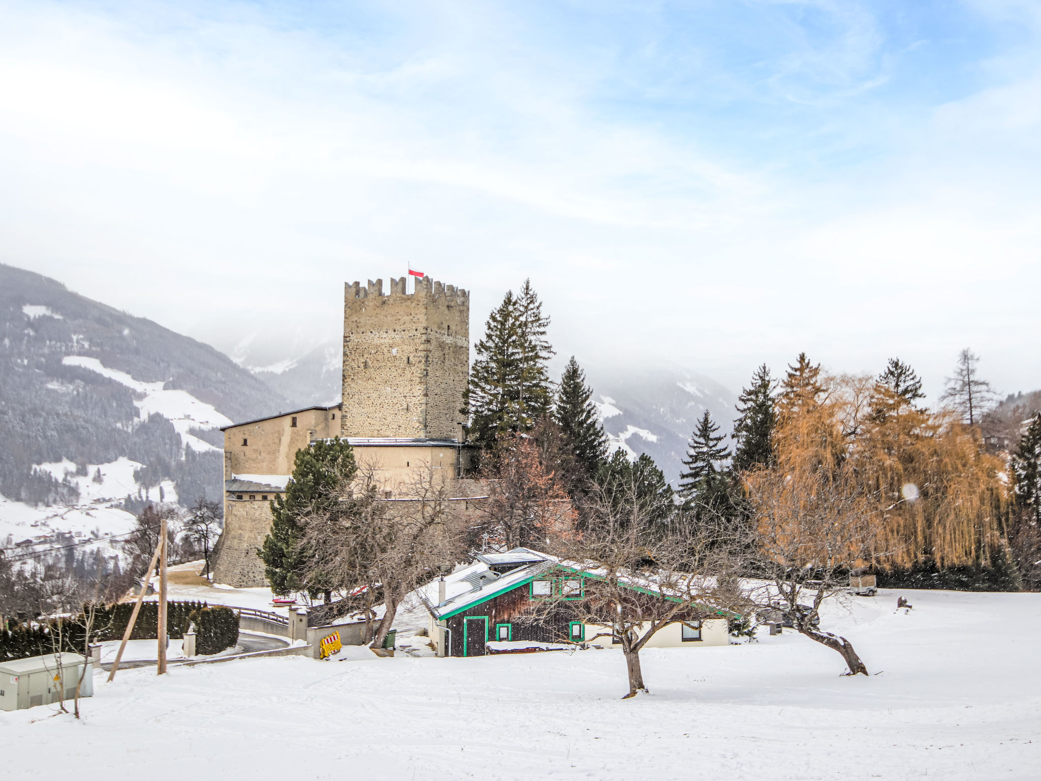 Burg Biedenegg, Pach-Buiten