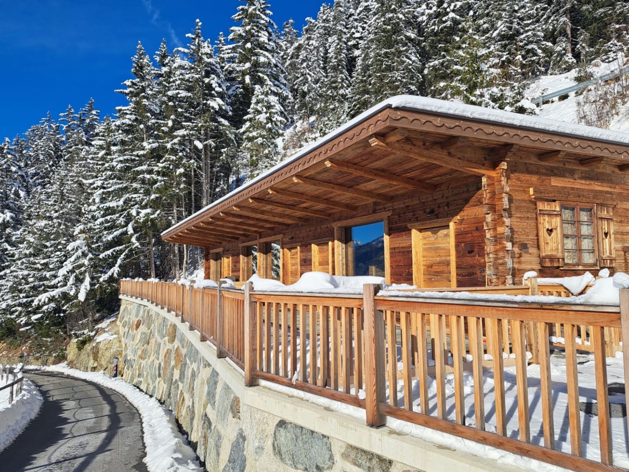 Chalet Ebenholz-Buiten