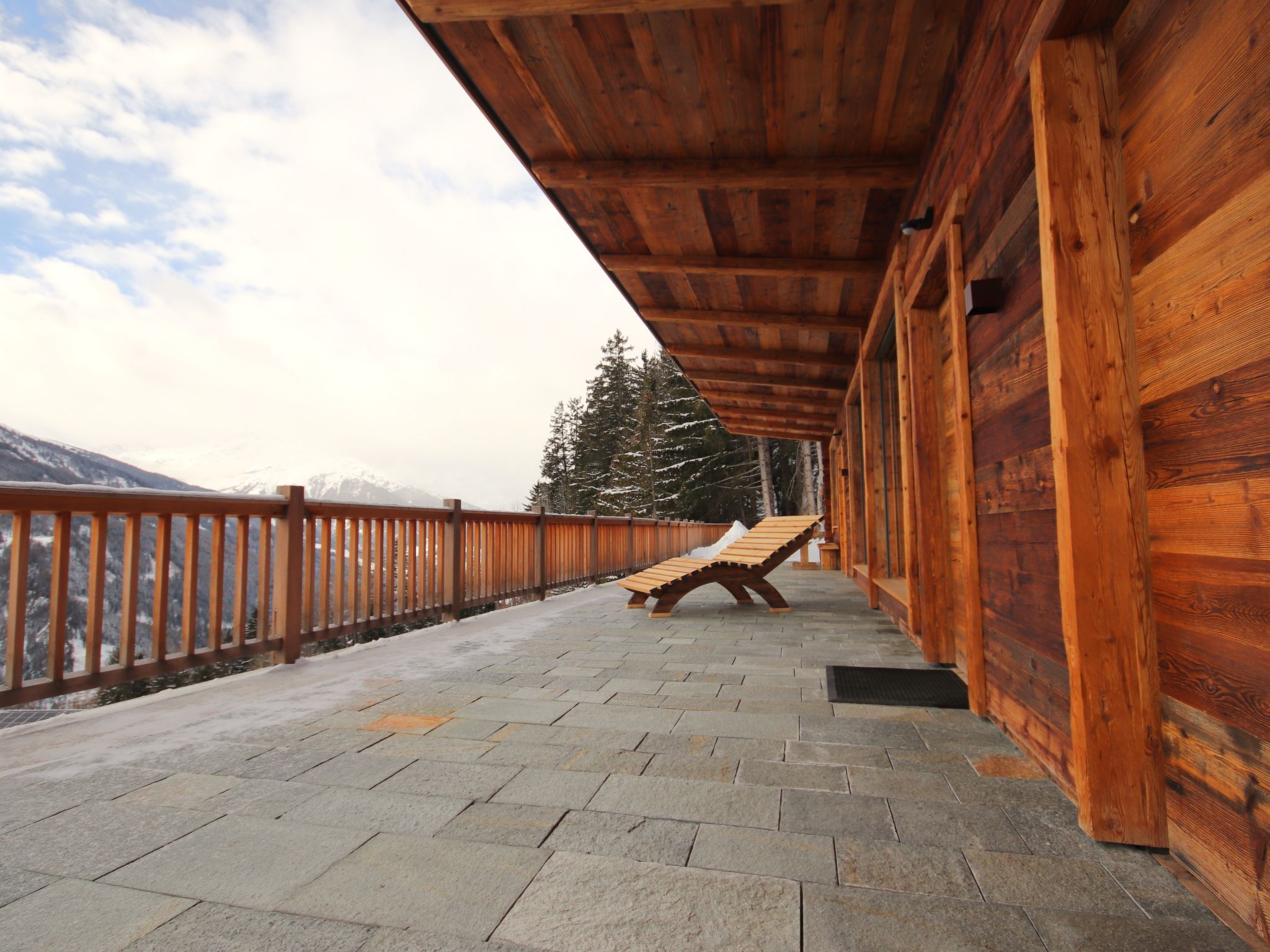 Chalet Ebenholz-Buiten