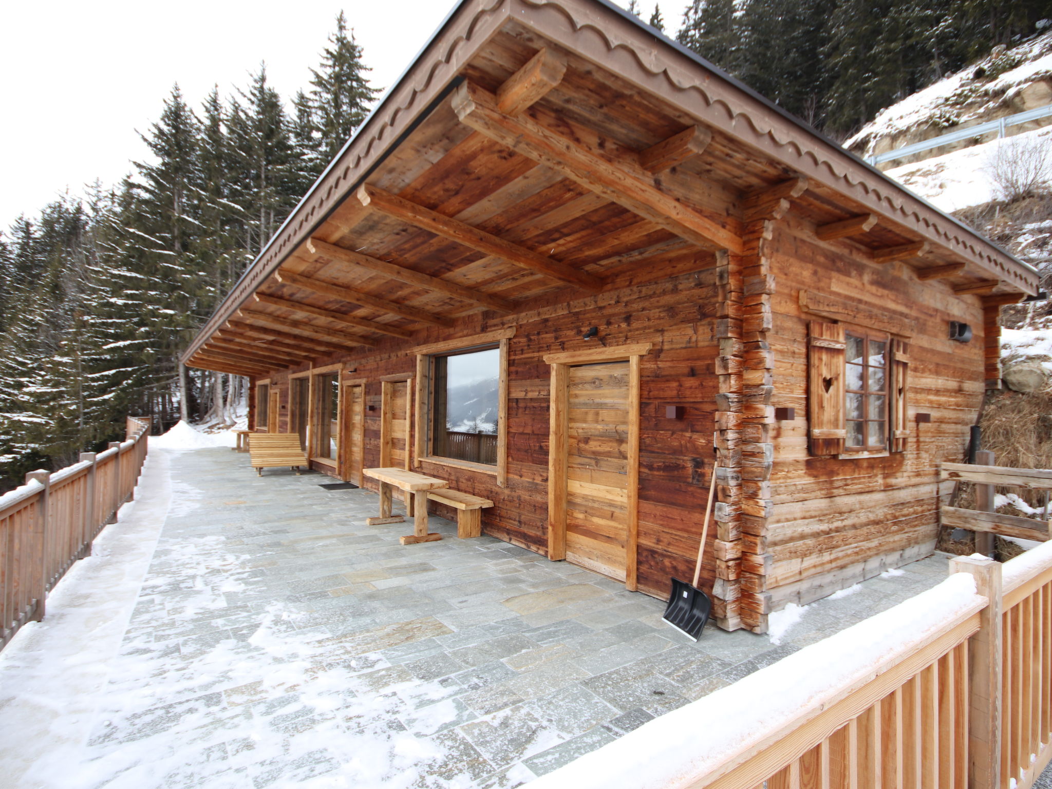 Chalet Ebenholz-Buiten