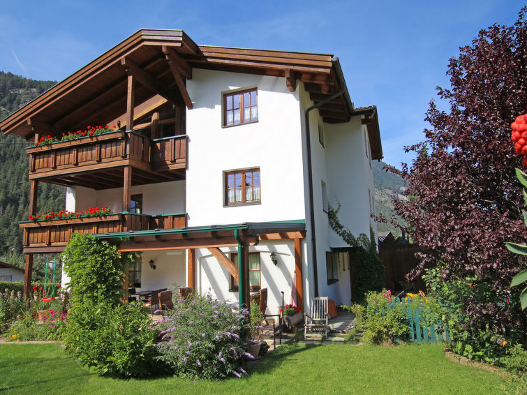 Bergzicht en rust in appartement Rätia II in Pfunds-Samnaun in Pfunds-Samnaun