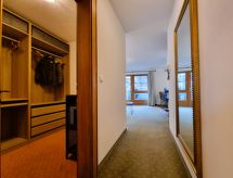 Apartment Rätia III