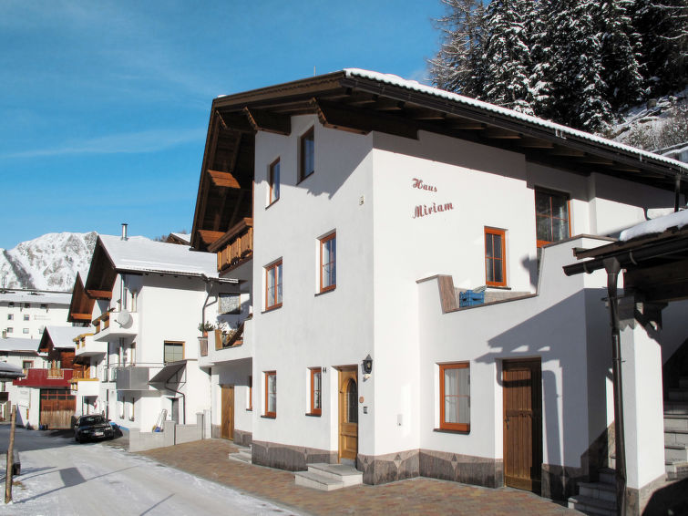 Search and Stay destination Gemeinde Spiss, Tirol - Austria from AU$ 110. Miriam
