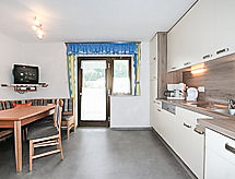 Ruim appartement voor 10 personen in Pians, dichtbij Ischgl en St. Anton - thumbnail 6