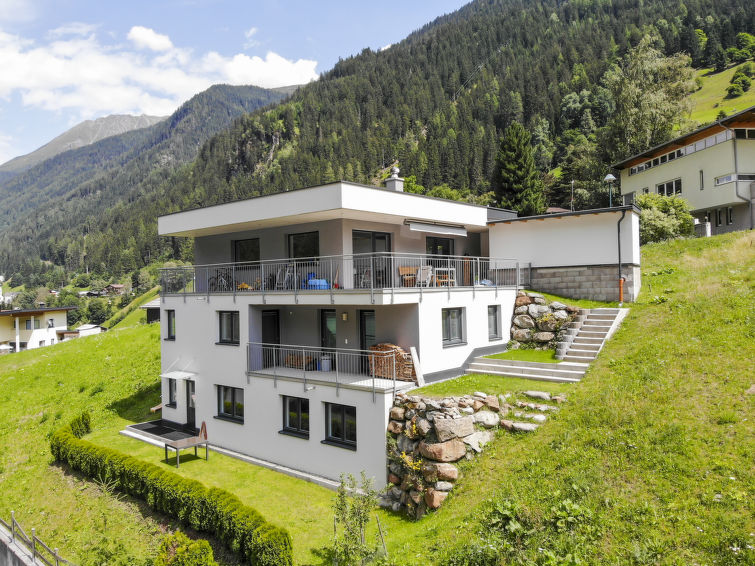 Bergzicht en pistes aan je voeten in appartement Collina, See in See