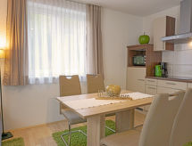 Appartement Schaller: direct aan het meer en de skipiste in See - thumbnail 6