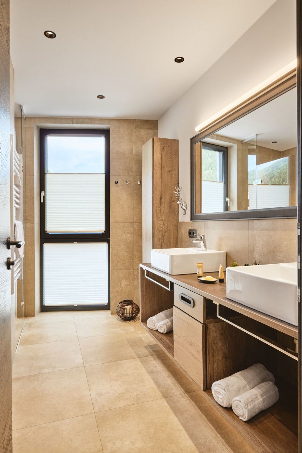 Stillvolle Luxus Wohnung in der Residenz Silvretta-Image-tags.info