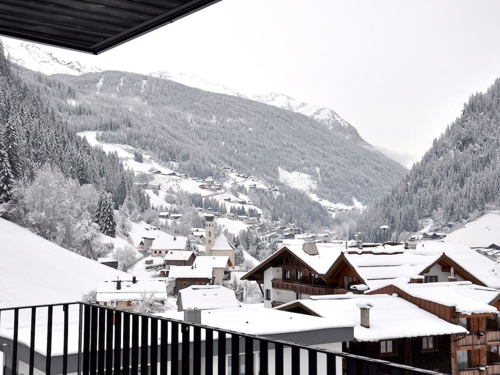 Stillvolle Luxus Wohnung in der Residenz Silvretta-Image-tags.info