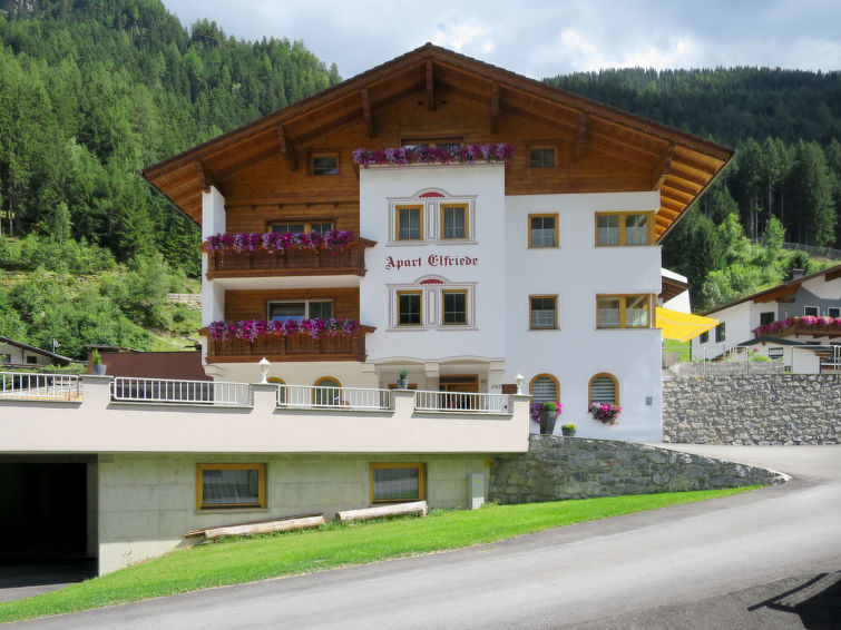 Photo of Elfriede