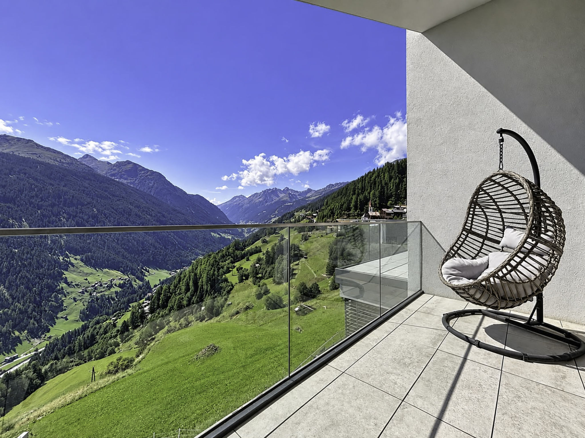 Skyline Retreat — Terrace (3 of 47)