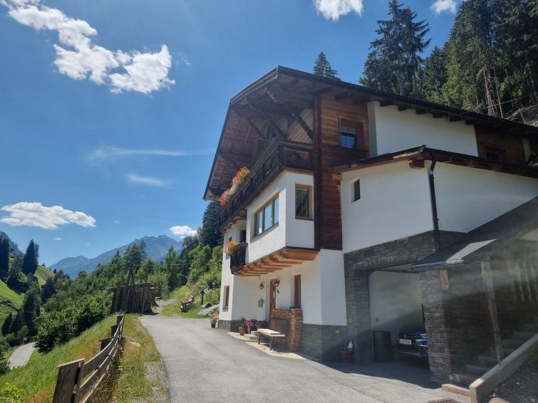 Zonnig appartement Apart Ladner in Kappl voor 7 personen in Kappl