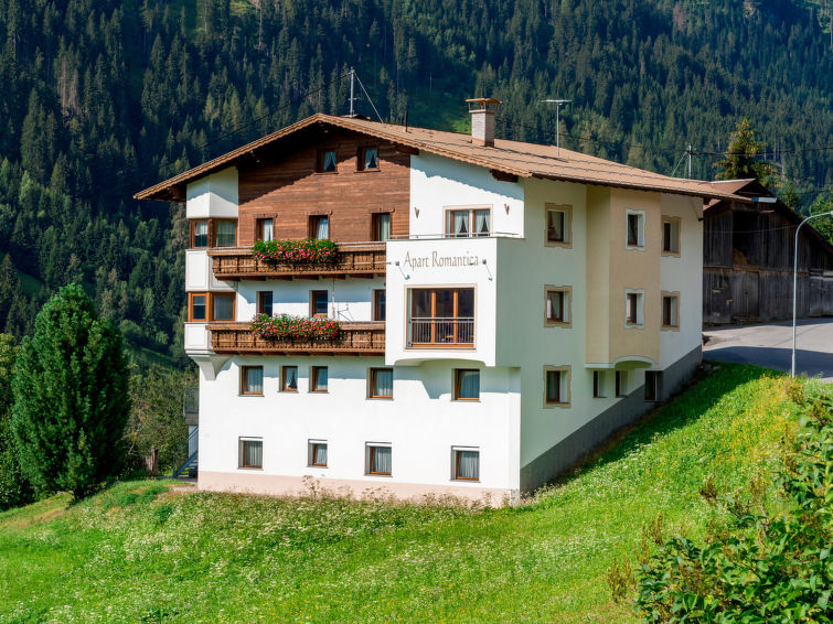 Apart Romantica Apartment in kappl