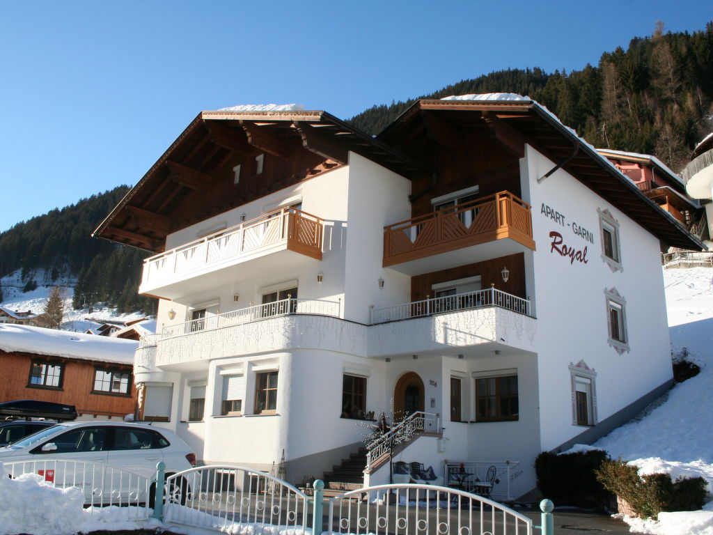 Ferienwohnung Apart Garni Royal (KPL135) Ferienwohnung  Tirol