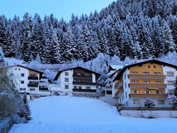 Search and Stay destination Ischgl, Tirol - Austria from AU$ 277. Studio 1