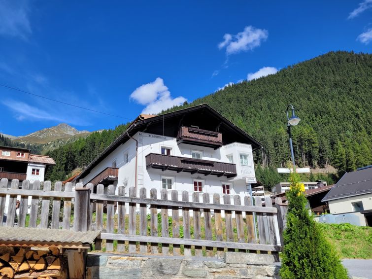 Search and Stay destination Mathon, Tirol - Austria from AU$ 156. Typ V