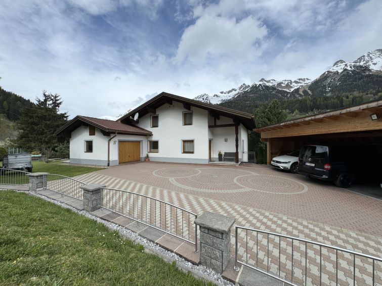 Op 1,0 km van het centrum: Appartement Jordan in Pettneu am Arlberg in Pettneu am Arlberg