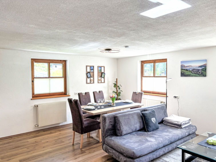 Photo of Apart Ladner 59