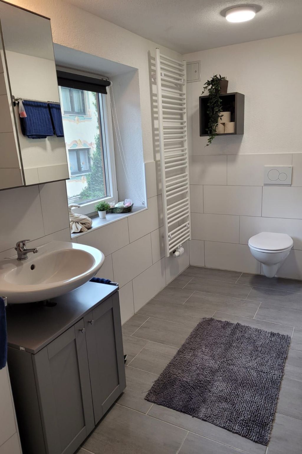 Bergwiese mit Balkon-Binnen