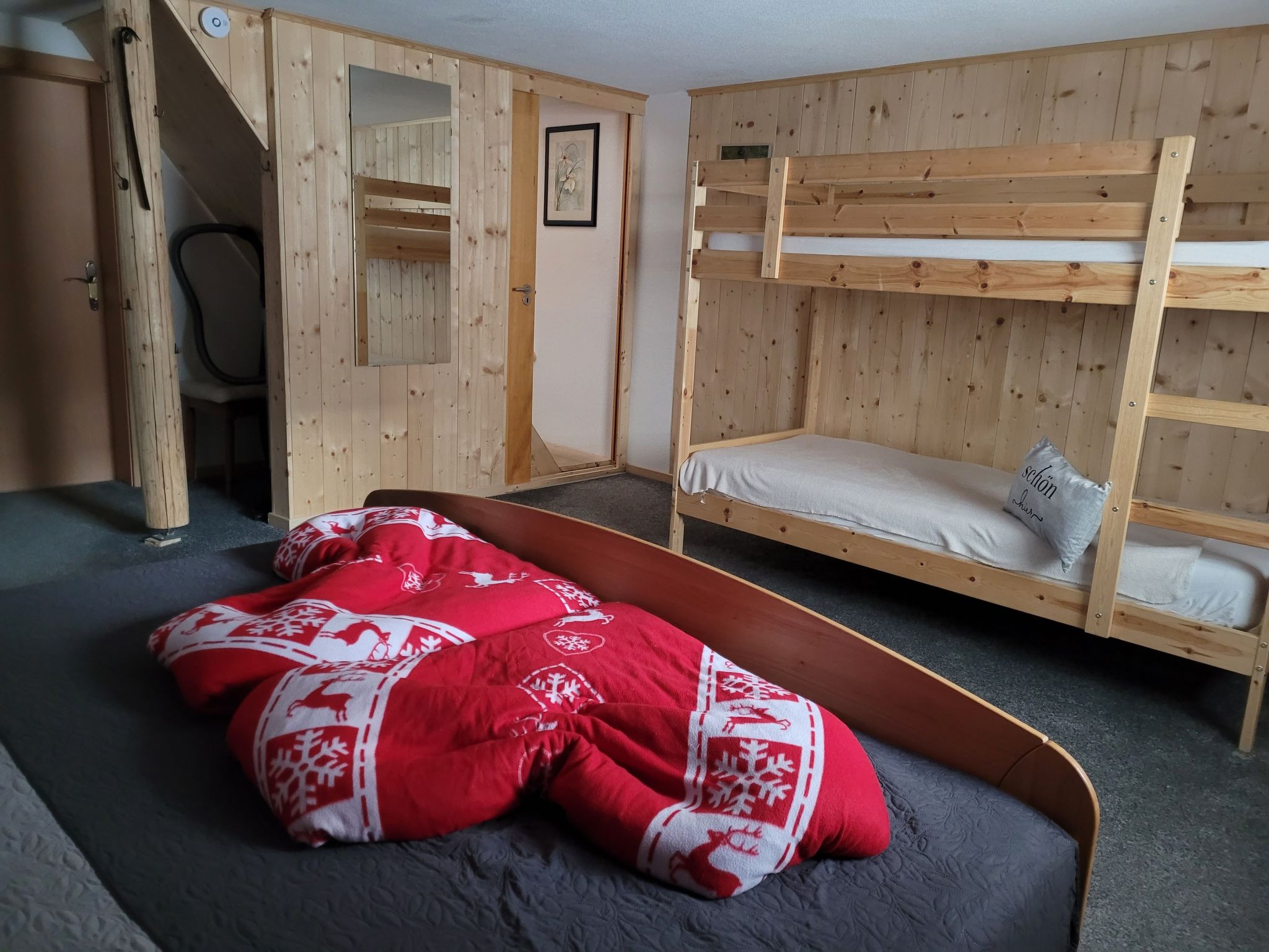 Bergwiese mit Balkon-Binnen