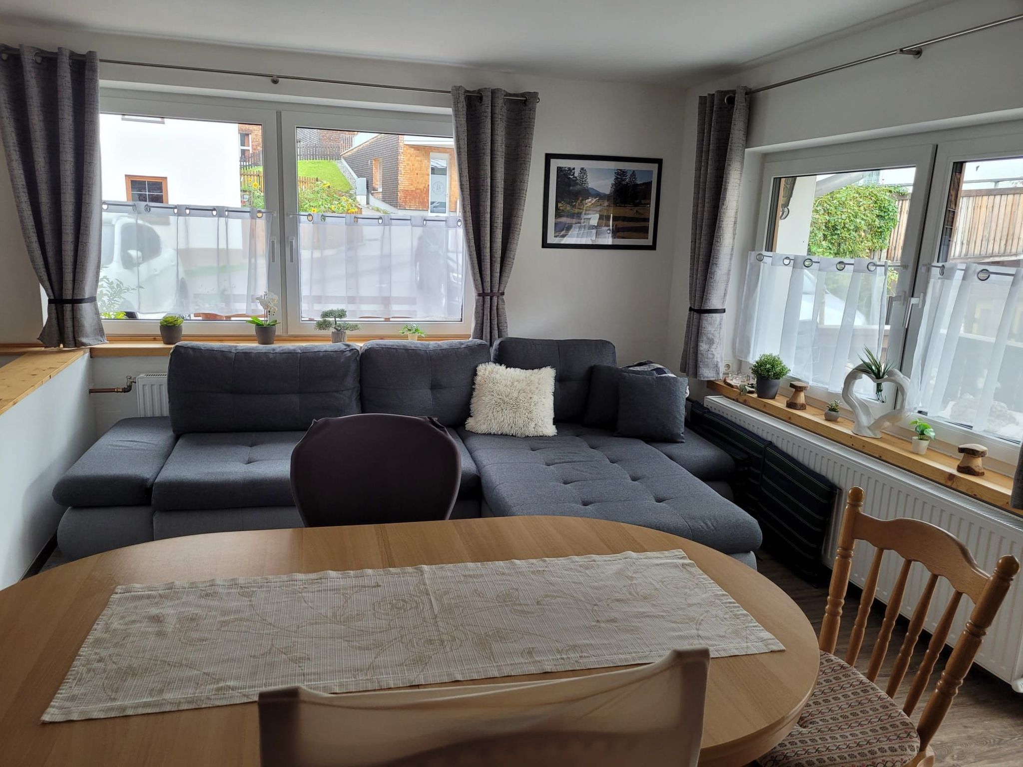 Bergwiese mit Balkon-Binnen