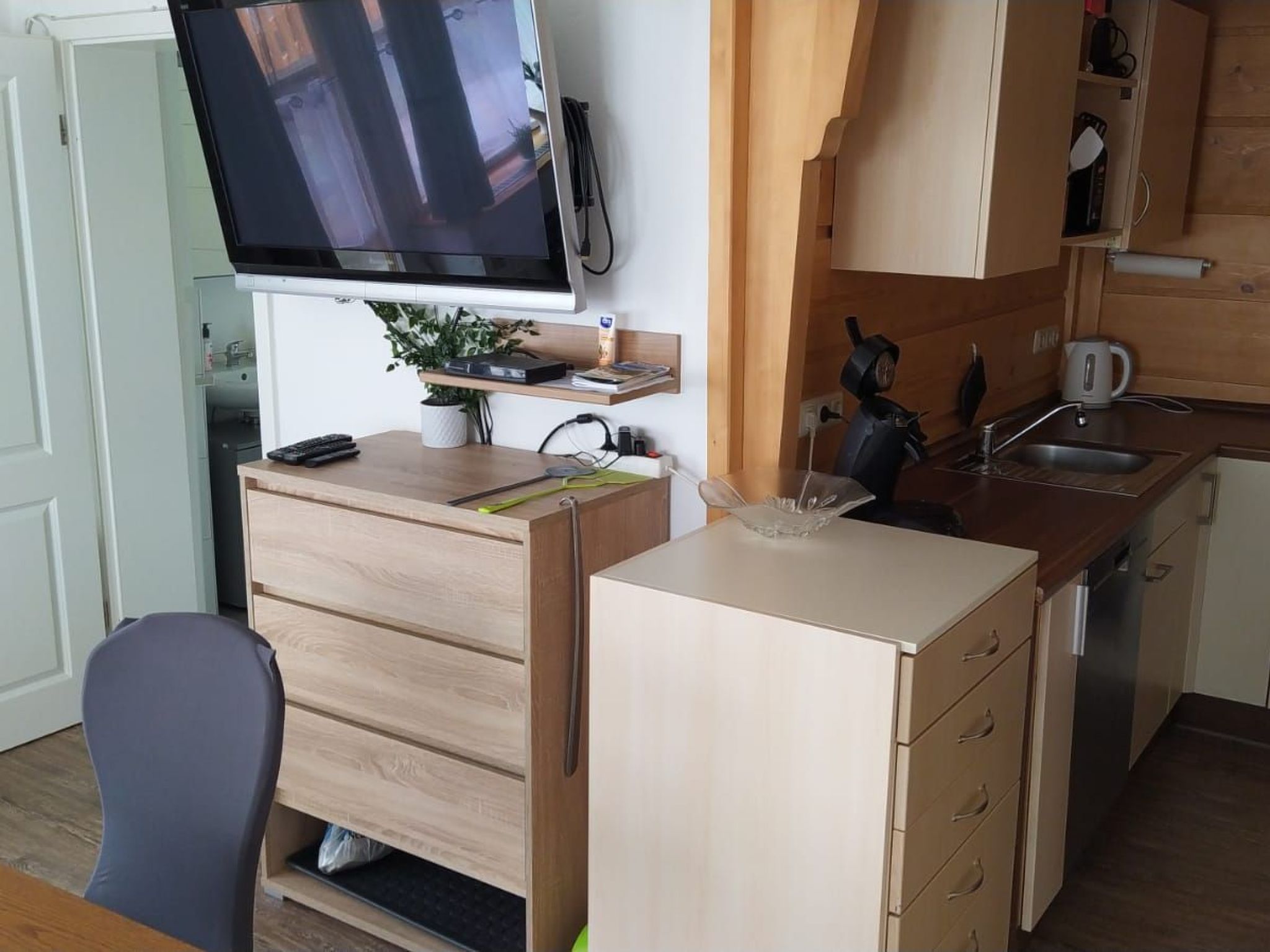 Bergwiese mit Balkon-Binnen