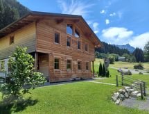 Wohnung in Sankt Gallenkirch mit Terrasse, Grill