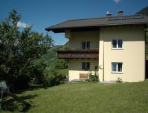 Große Wohnung in Silbertal mit Großem Garten