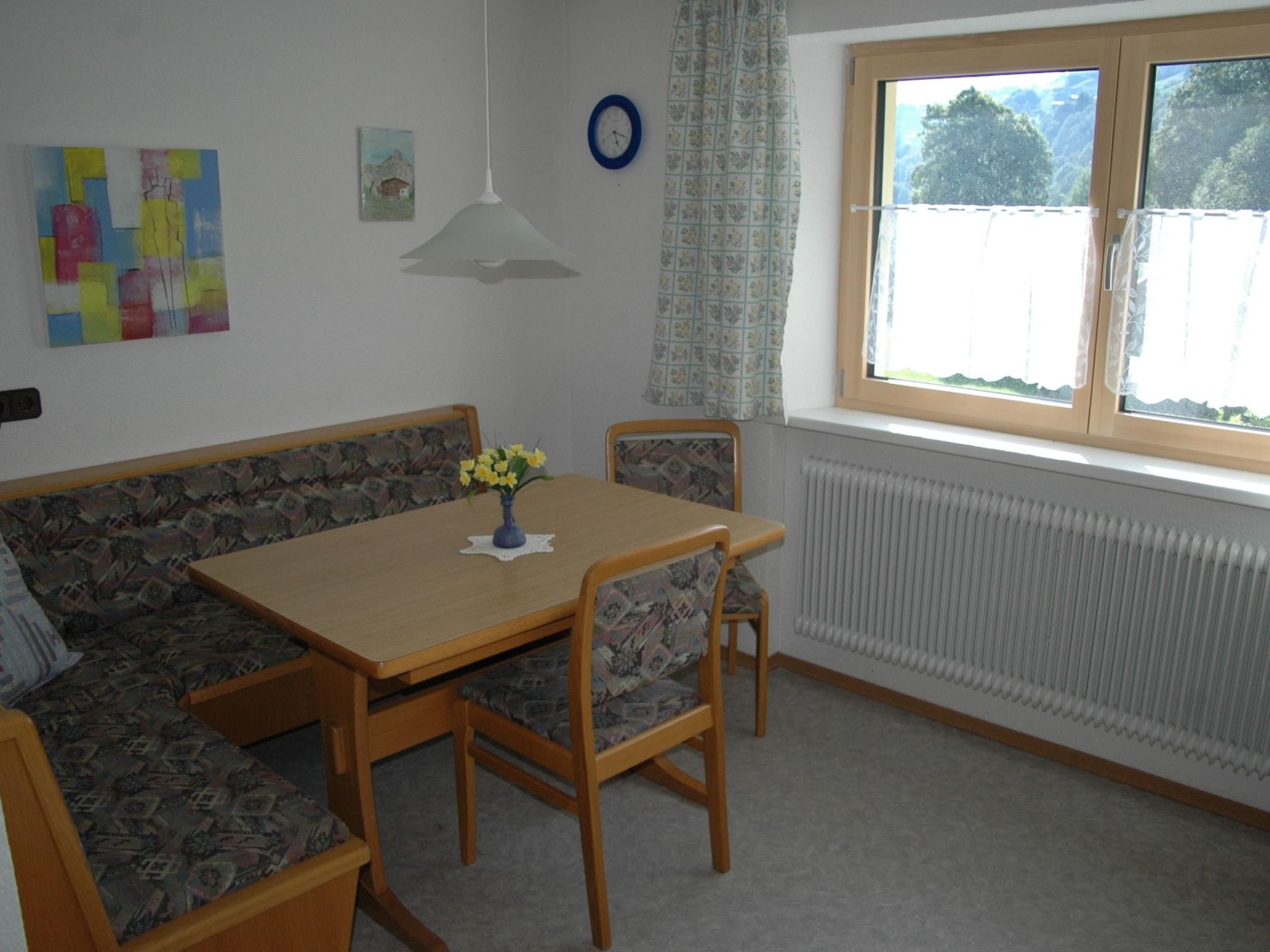 Große Wohnung in Silbertal mit Großem Garten-Binnen