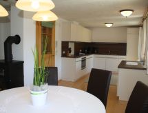 Ruim appartement in centrum Sankt Gallenkirch met tuin en bergzicht - thumbnail 6