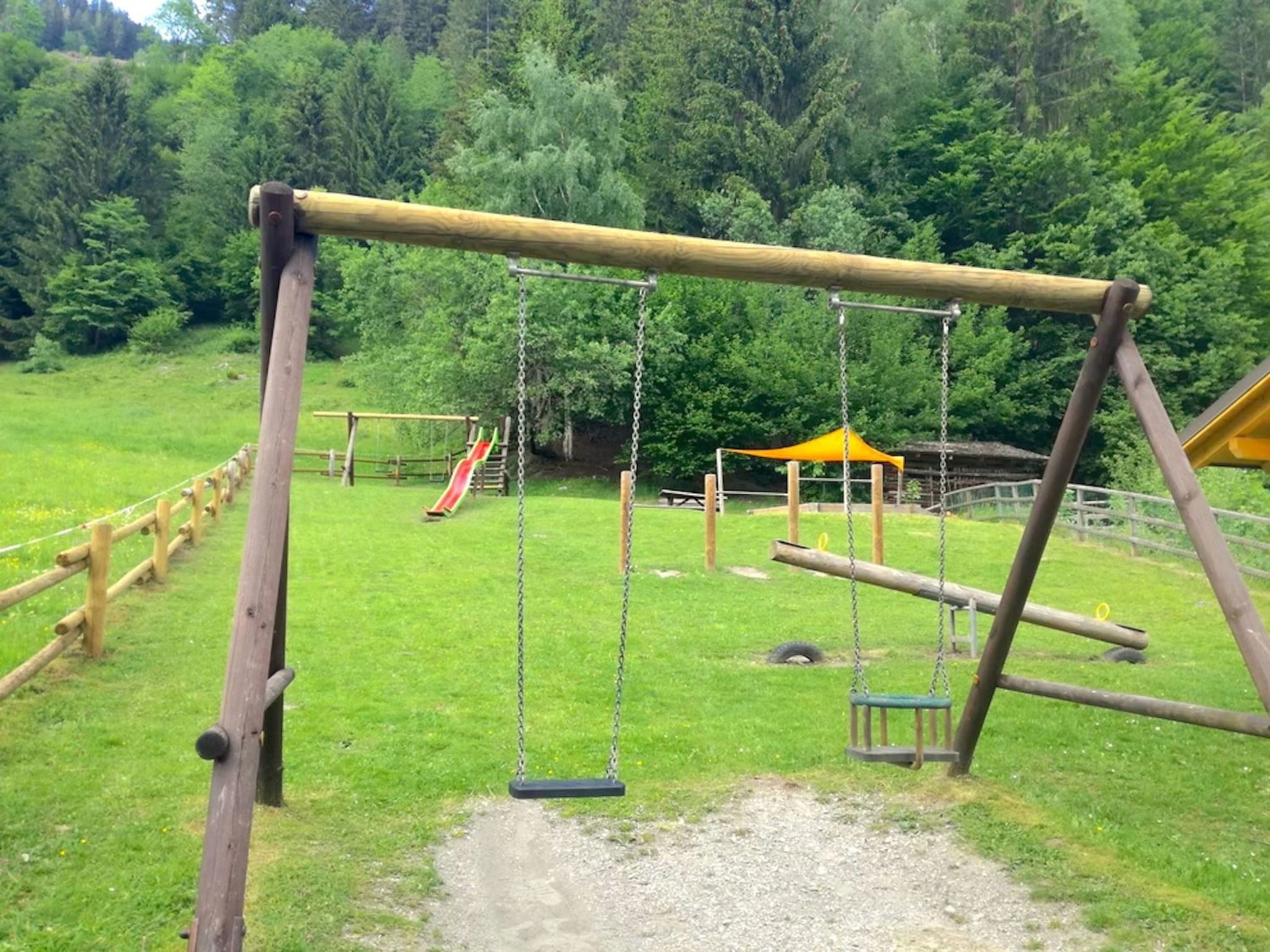 Ferienunterkunft mit zwei Schlafzimmern-Binnen