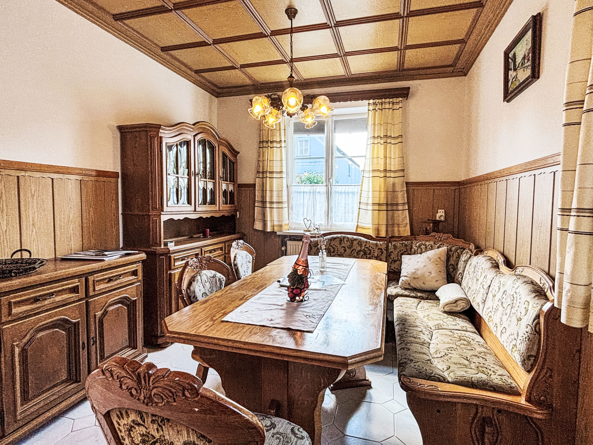 Großmutters Ferienhaus-Binnen