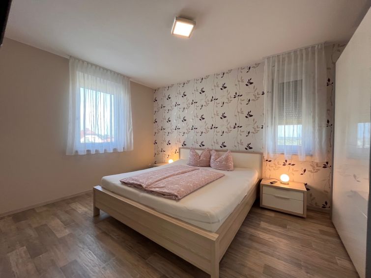 Search and Stay destination Donnerskirchen, Burgenland - Austria from AU$ 196. Fuchs
