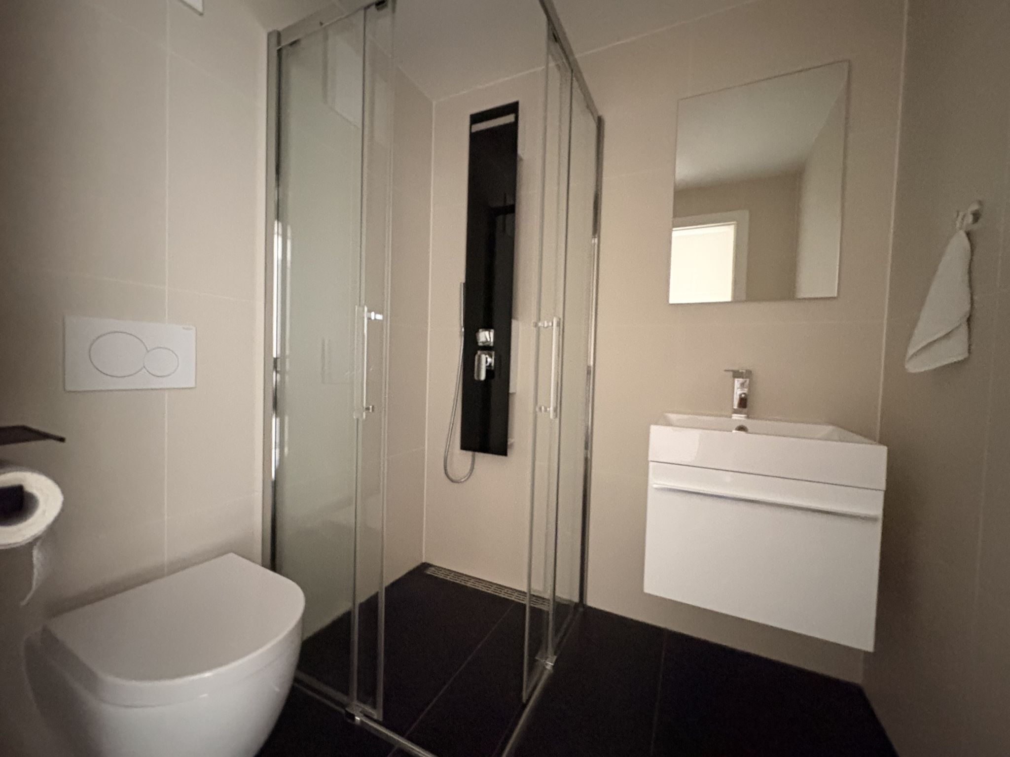 The Penthouse 5 - Binnen