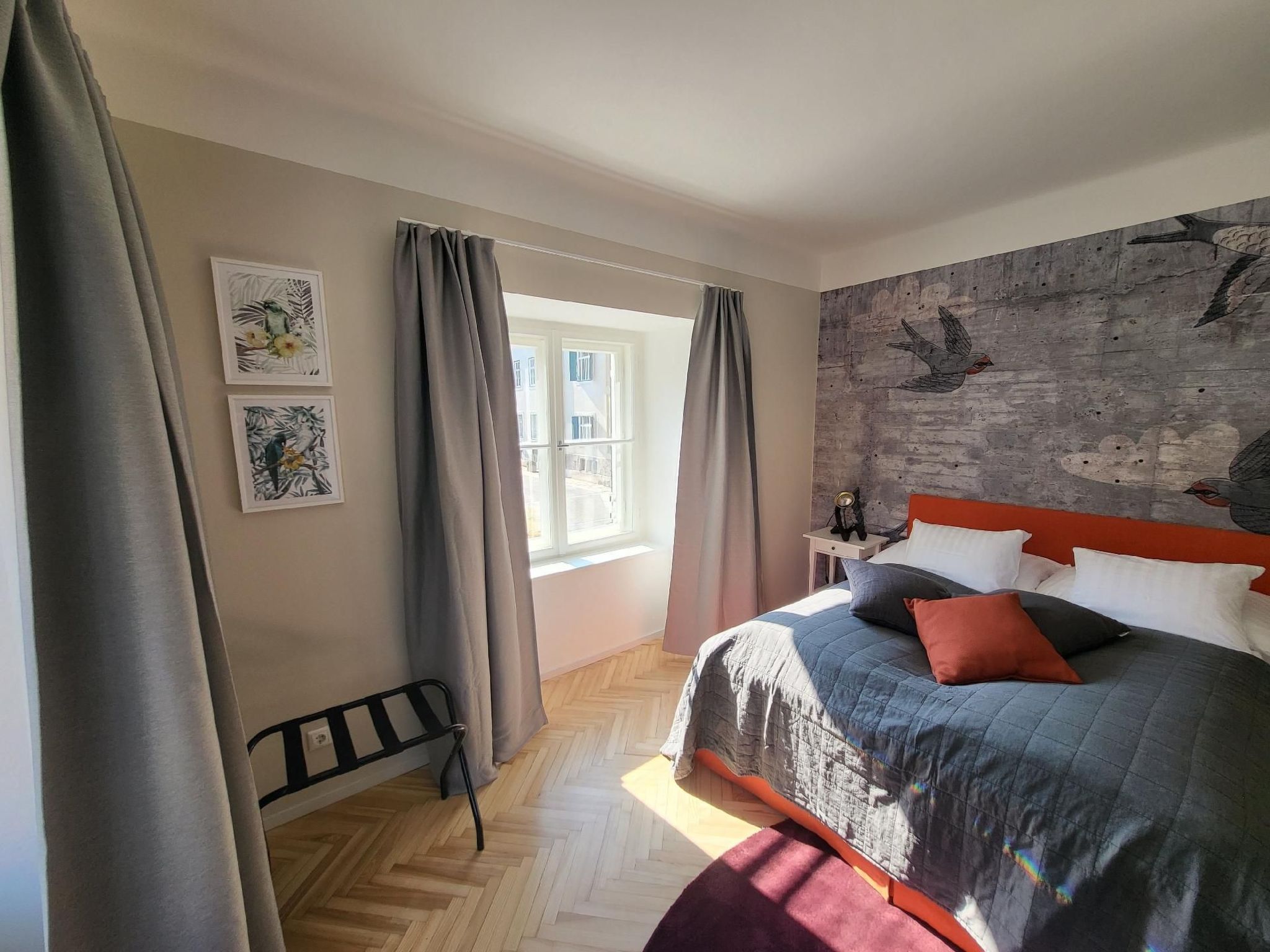 Orange Flat neben K-F-Universität, neu und gemütlich, mit Parkplatz-Image-tags.info