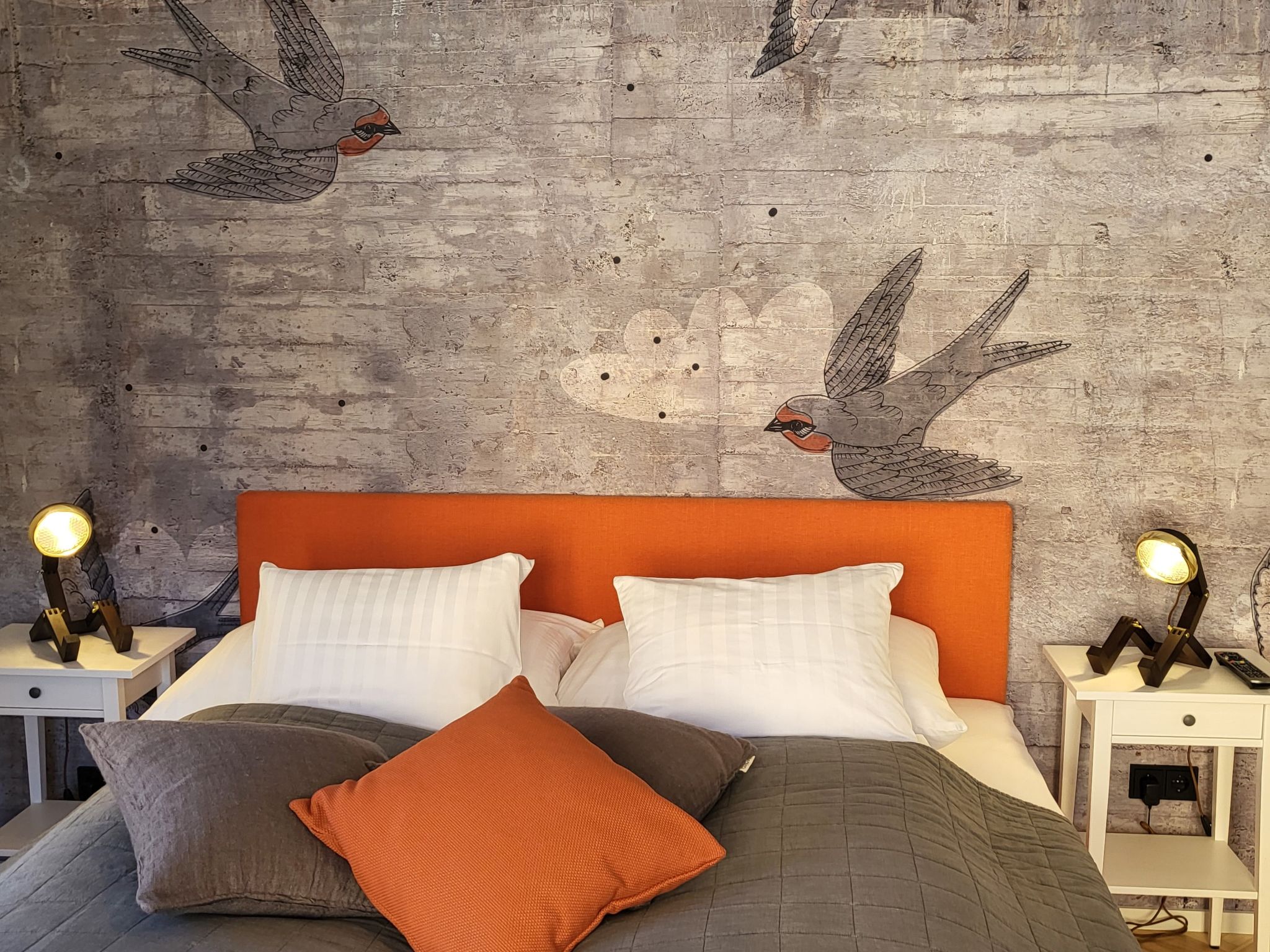 Orange Flat neben K-F-Universität, neu und gemütlich, mit Parkplatz-Image-tags.info