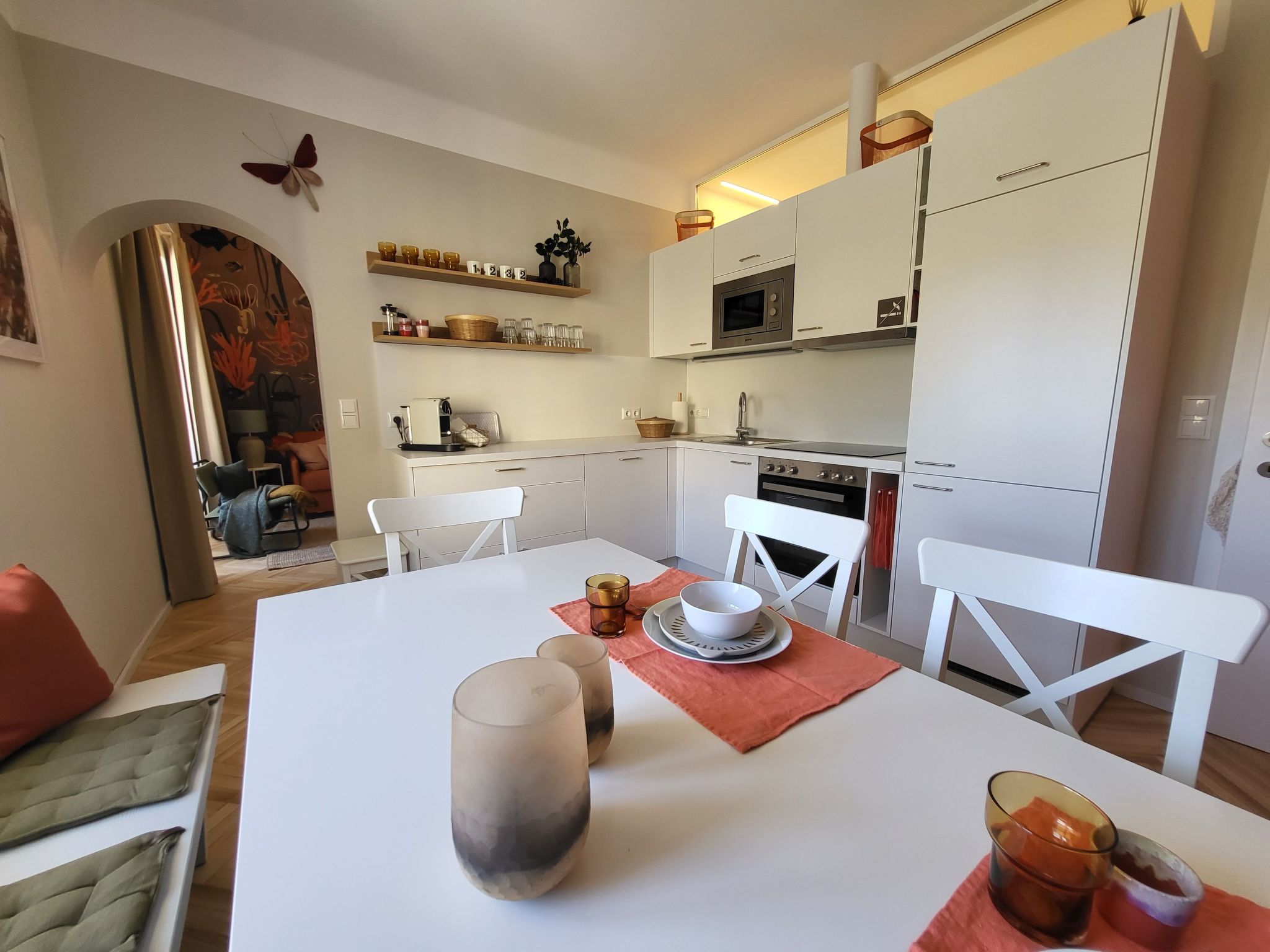 Orange Flat neben K-F-Universität, neu und gemütlich, mit Parkplatz-Image-tags.info